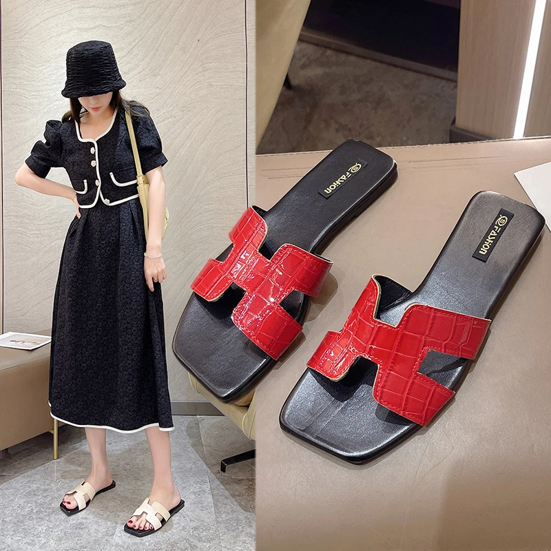 

2022 Summer Women's Slippers Outdoor Fashion Flat Casual Slippers Leather Beach Slippers Women Plus Size 43 Zapatillas De Mujer