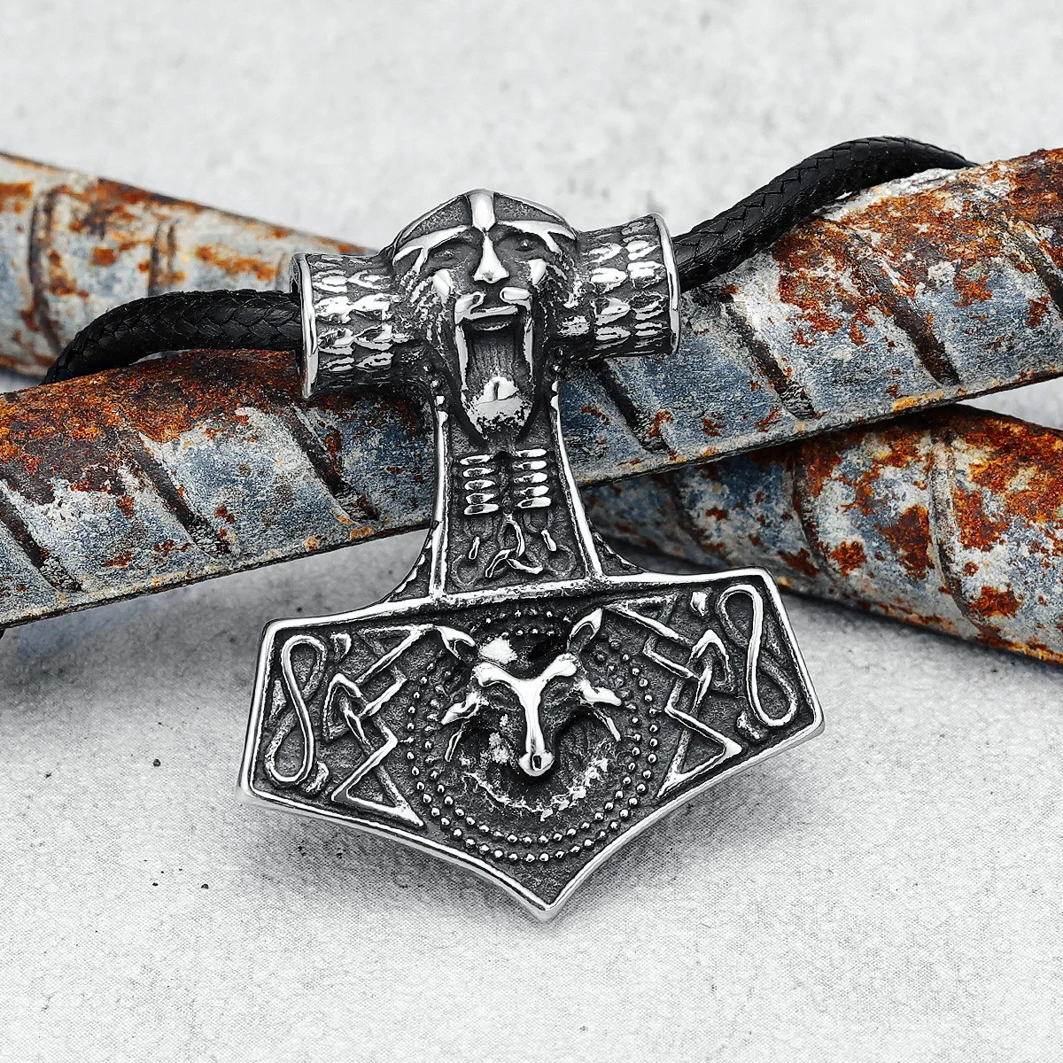 

Viking Thor's Hammer Pendant Necklace 316L Stainless Steel Norse Myth Wolf Head Men Chain Rock Punk for Friend Male Jewelry Gift