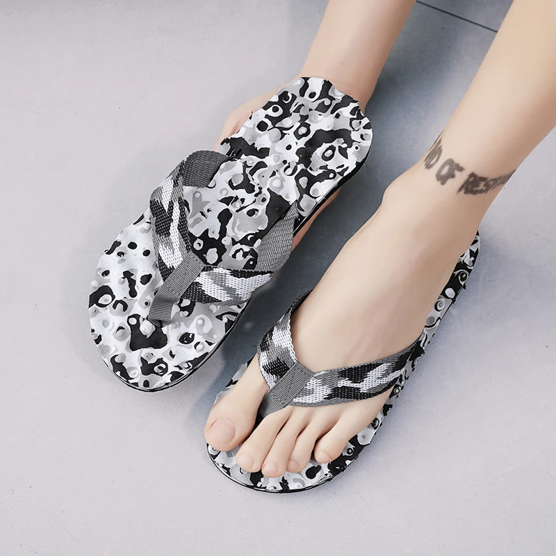 

Sandals and Slippers Men 2022 New Summer Men's Tide Wear Sandals Clip Toe Wear Slippers Non-slip Soft Bottom Outdoor Beach Shoes