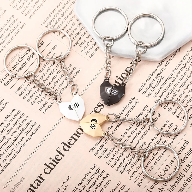 

New Fashion Heart Shaped Wishing Sun Moon Magnetic Keychain For Couple Cute Sweet Pendant Car Keyring Friend Lover Gift Jewelry