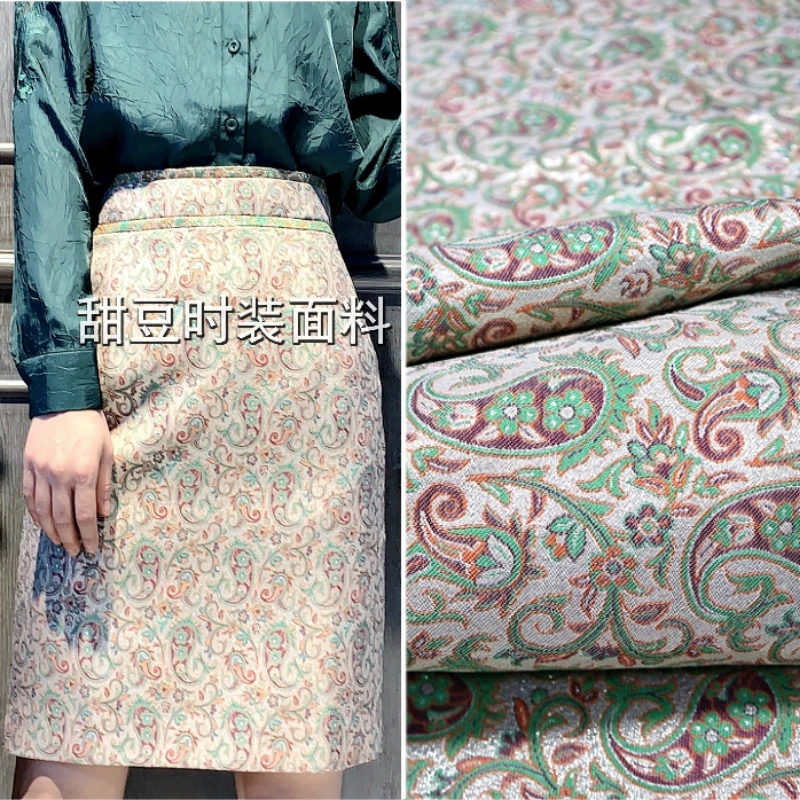 

Gold Silk Brocade Jacquard Fabric Yarn Dyed Vintage Cashew Flower Dress Clothing European Brand Fashion Design Wholesale Cloth