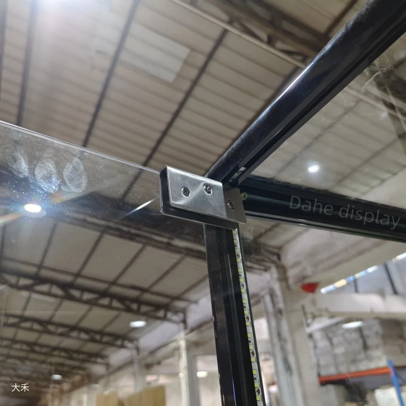 Под заказ. Запираемый стеклянный винный шкаф большой вместимости с прочной