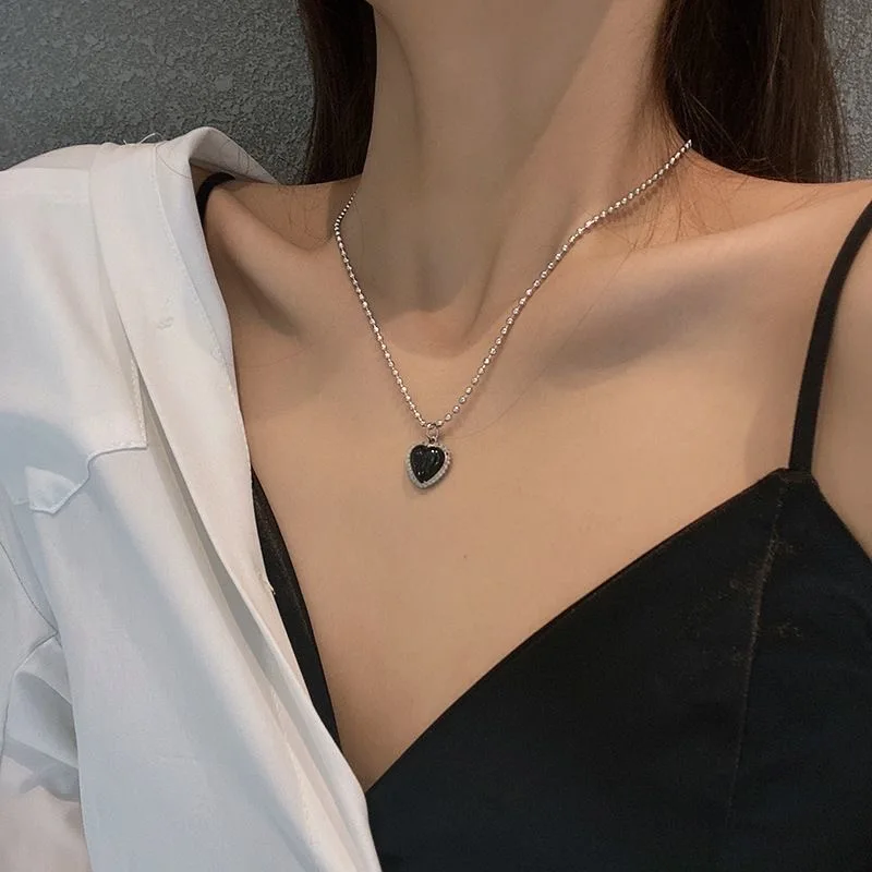 

Ожерелье с черным сердцем Kpop, французская металлическая цепочка до ключиц Love, Корейская простая Женская Короткая подвеска, кружевная женск...