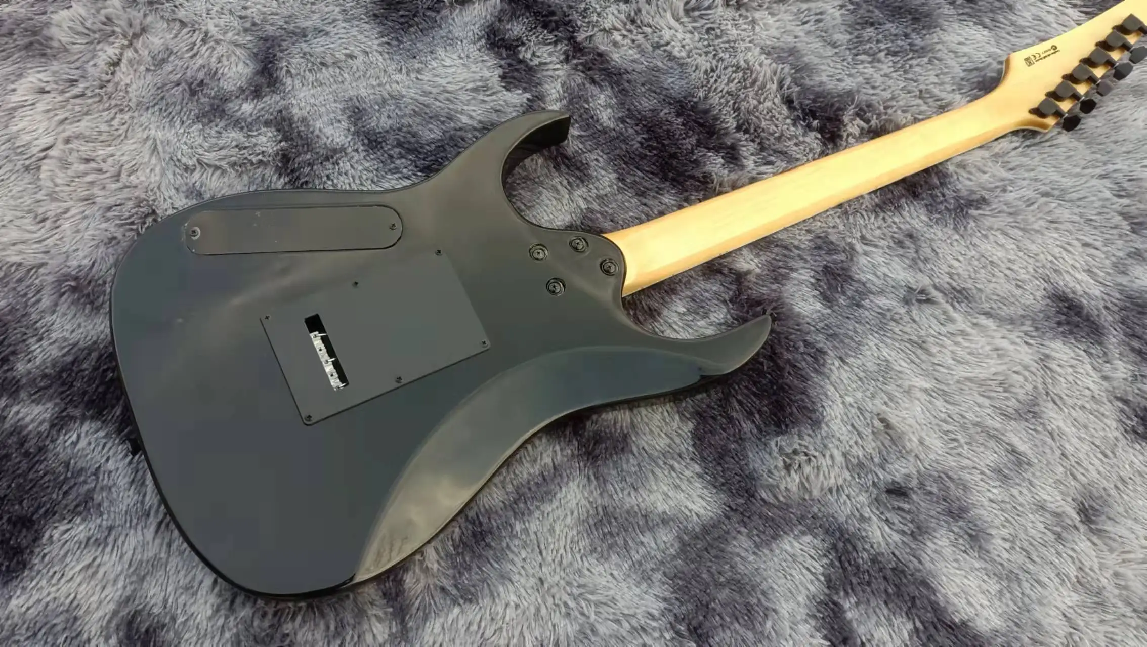 Китайская электрогитара JPM100 John Petrucci |