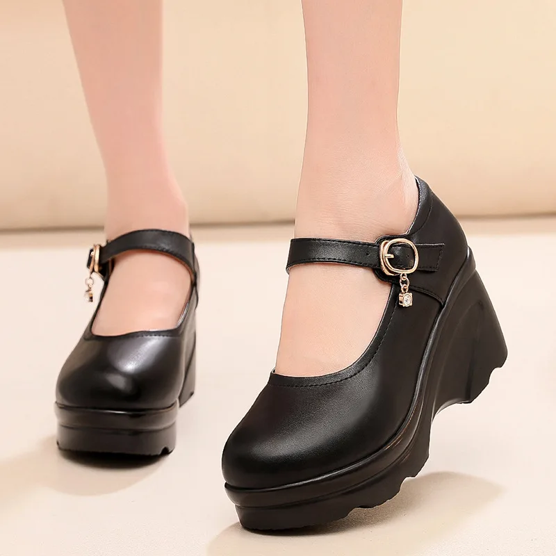 

Женские кожаные туфли на платформе, черные туфли-лодочки на танкетке, на липучке, обувь для мам на весну и осень, 32, 41, 42, 2023