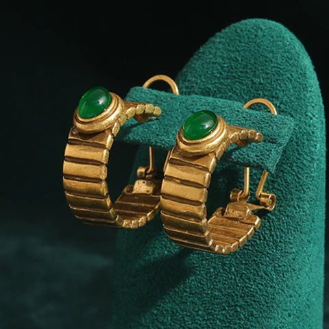 Сережки-гвоздики LOVE GREEN LIVE GREEN с зеленым агатом