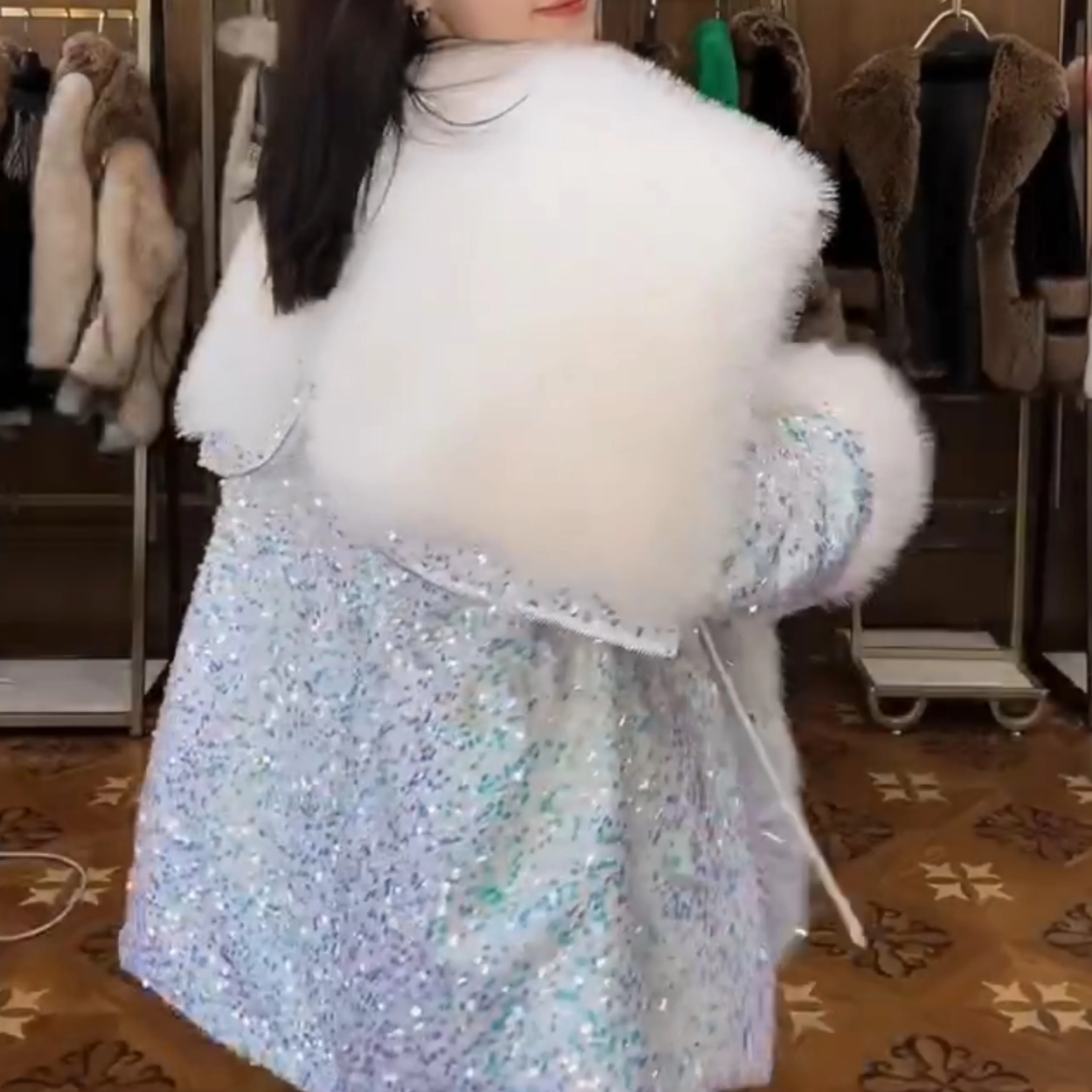 Heavy Embroidery Sequins Loose Casual Big Fur Collar Fur Coat 2022 New Winter Long Sleeve Toka Wool Fur Jacket Casaco Feminina