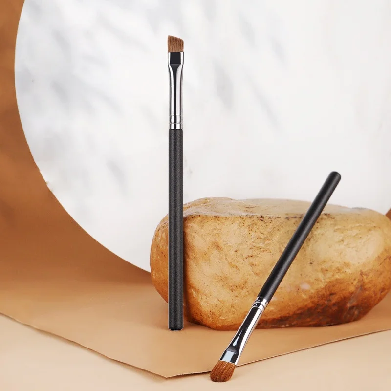 

Deluxe Thin Eye Shader Makeup Brush Natural Weasel Hair Eye Shadow Blending Concealer Applicator Cosmetics Tool