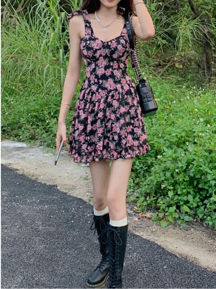 Женское летнее платье с цветочным принтом повседневное короткое подтяжками в