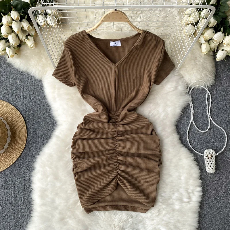 

French Summer Design Sense V-neck Waist Thin Pleated Spice Sexy Package Hip Short-sleeved Dress