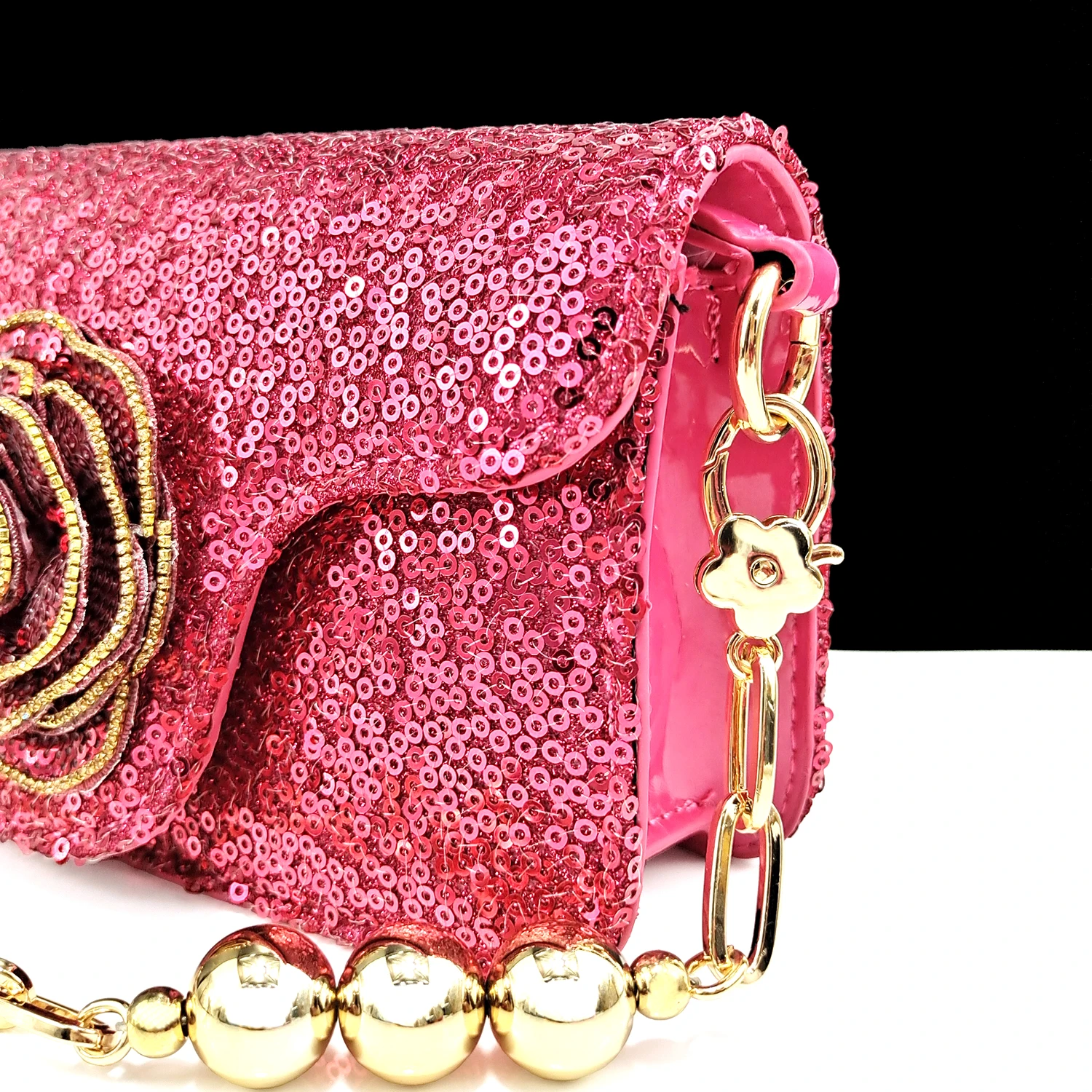 Комплект женской обуви и сумок цвета фуксии с острым носком модной сексуальной