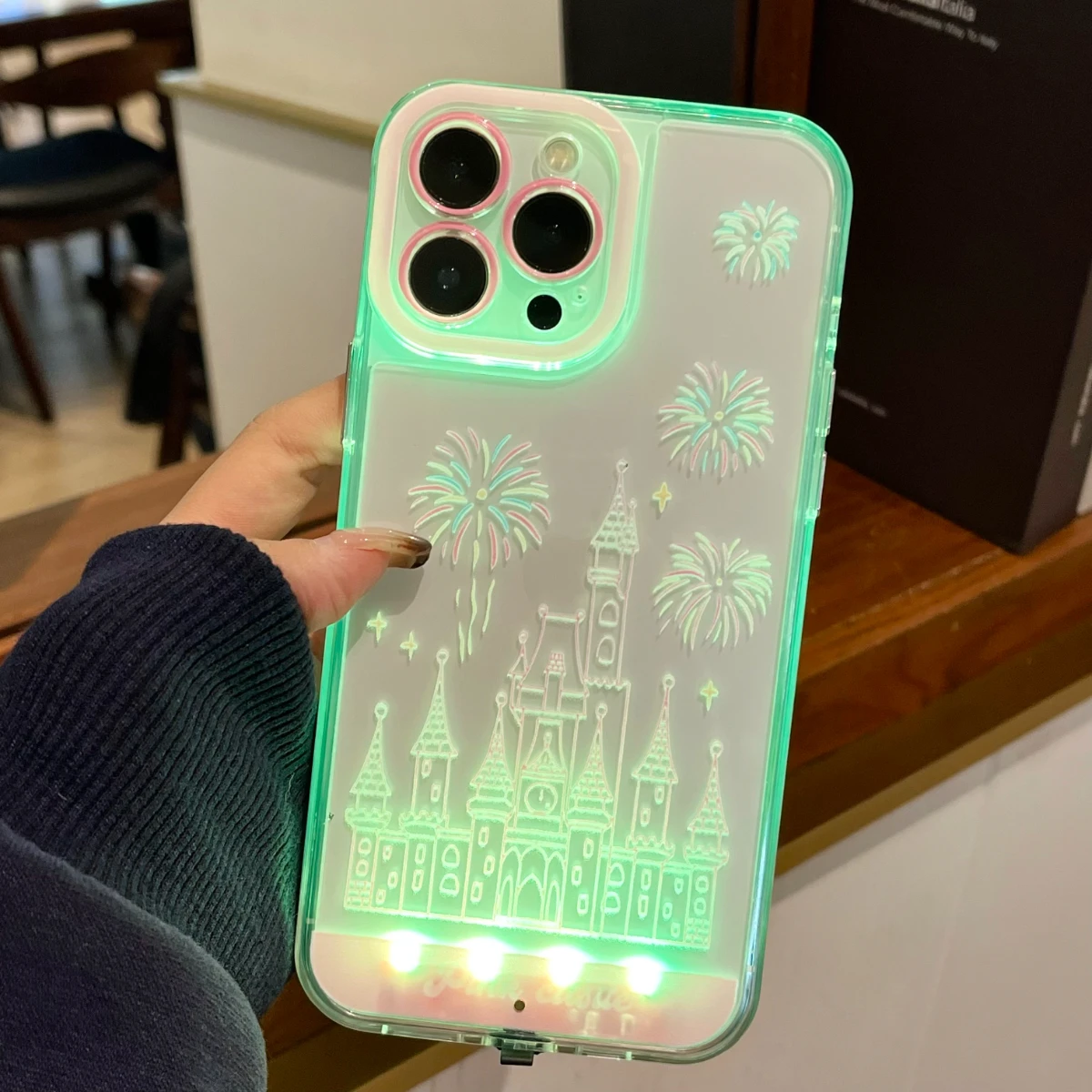 Фото Чехол для телефона Luminous Call Light Up Flash Flowers Castle Pattern для iPhone 16, 15, 14, 13, 12, 11 Pro Max Plus 5, чехол для выращивания света №2