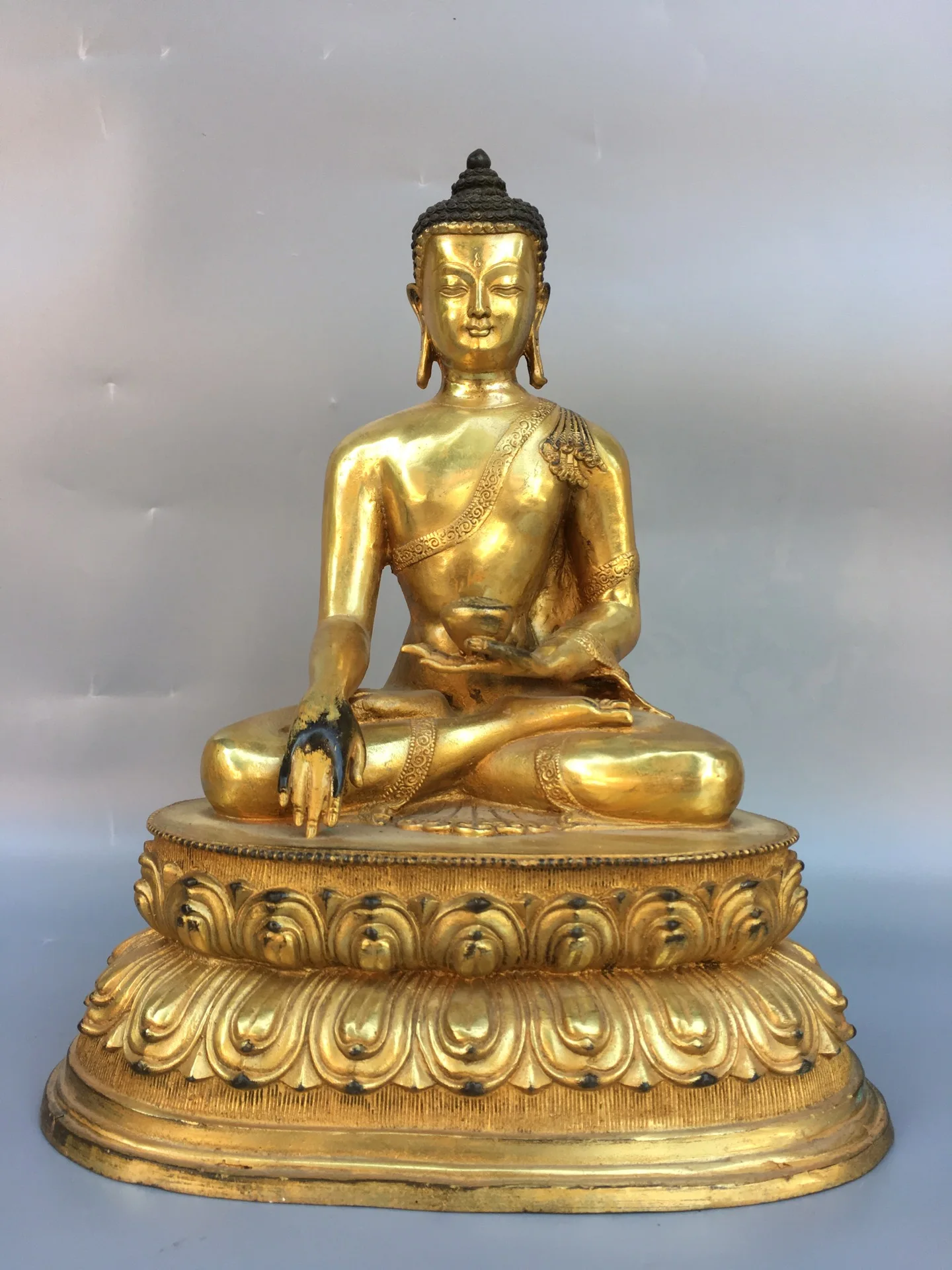 

12"Tibetan Temple Collection Old Bronze Gild Sakyamuni Buddhism Double Lotus Platform worship hall Town House Exorcism