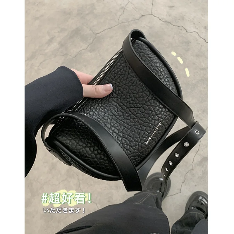 

Korean Version of the Textured Fashion Women's Bag 2022 New Simple Saddle Bag All-match Shoulder Messenger Bag Handbag