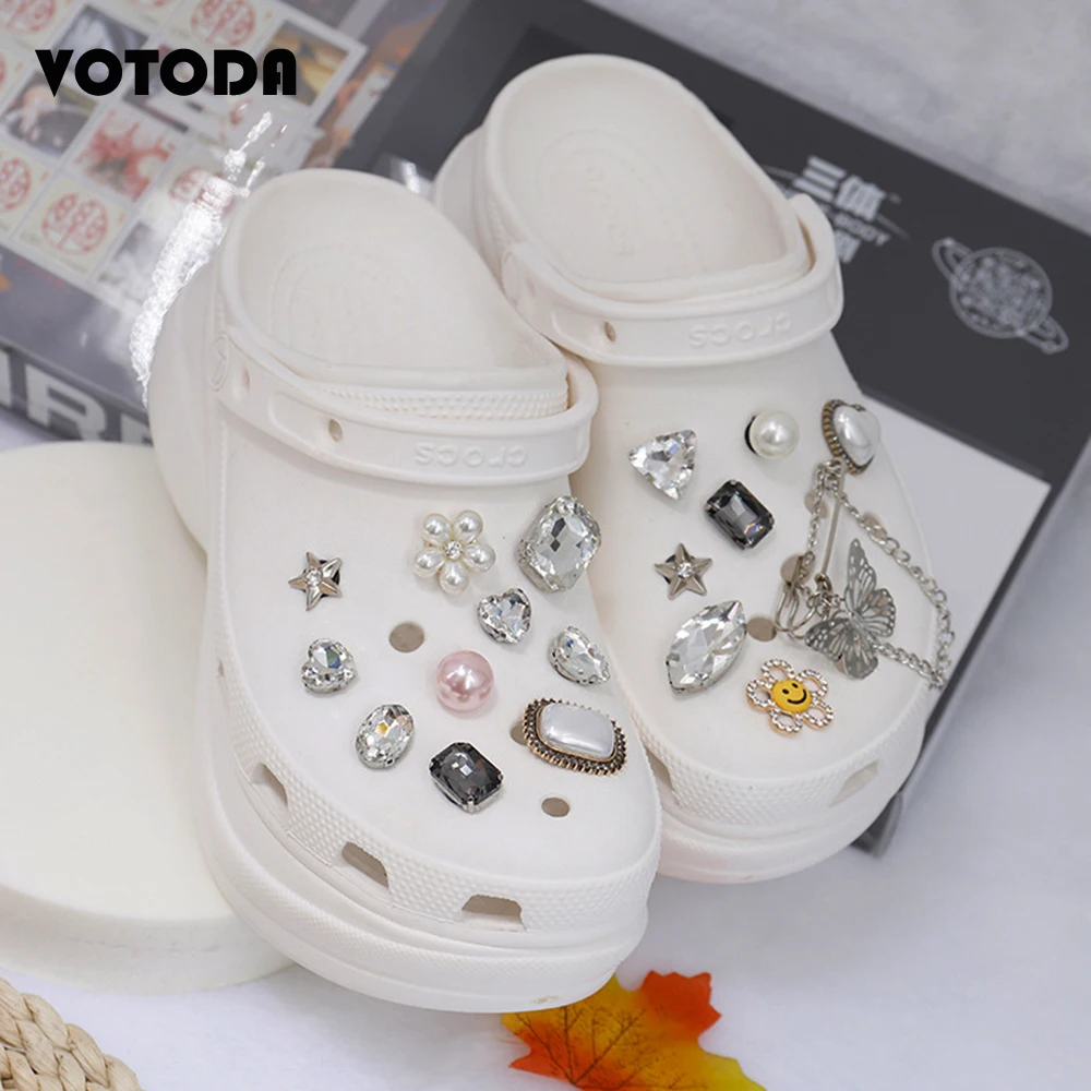 1set Charms For Croc Rhinestone Metal Chain Butterfly Shoe Accessories pin charm DIY Shoe Buckle Flower Girl Giftts Croc DECOR