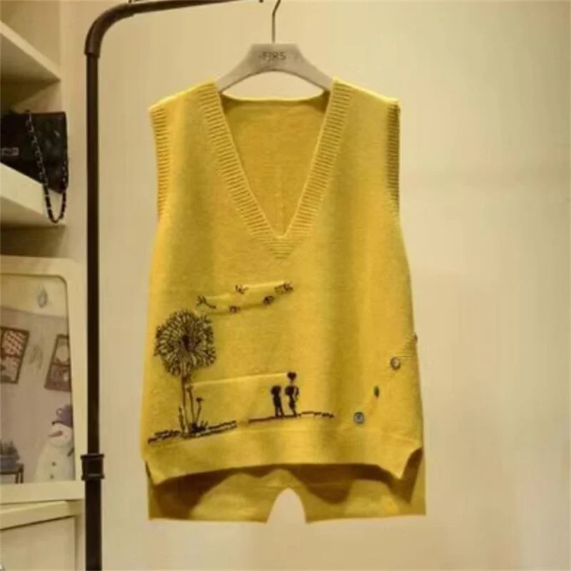 

Spring Summer V-Neck Button Casual Sweater Vest Women's Clothing 2023 Spring Autumn Knitted Pullovers Tank Jersey Top BC08