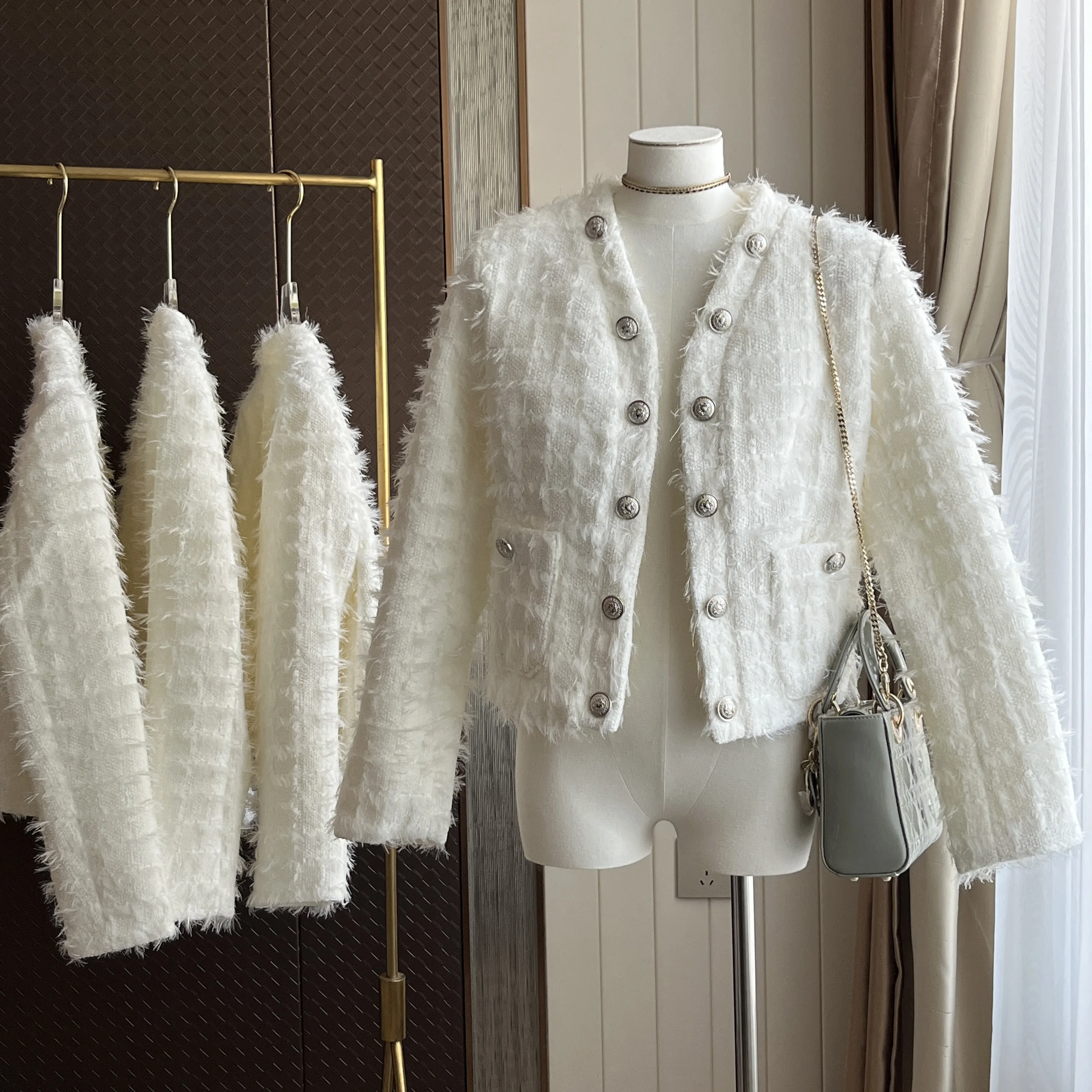 

Женская твидовая куртка с бахромой, белое шерстяное пальто на пуговицах с V-образным вырезом и длинным рукавом, верхняя одежда на осень и зиму