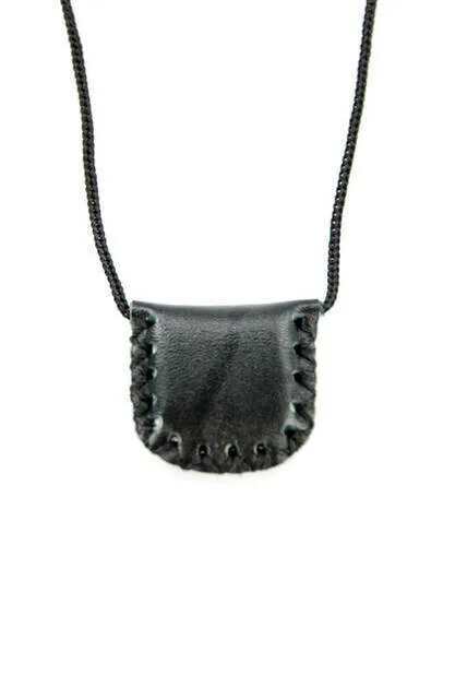 

Амулет Икра севсен-квадрат