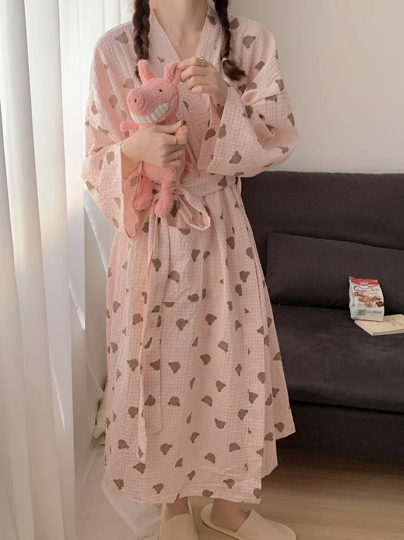 

Ночная рубашка в клетку с мультяшным медведем, Женский Осенний хлопковый милый халат, длинное кимоно, Повседневная Пижама, Свободная Домашн...