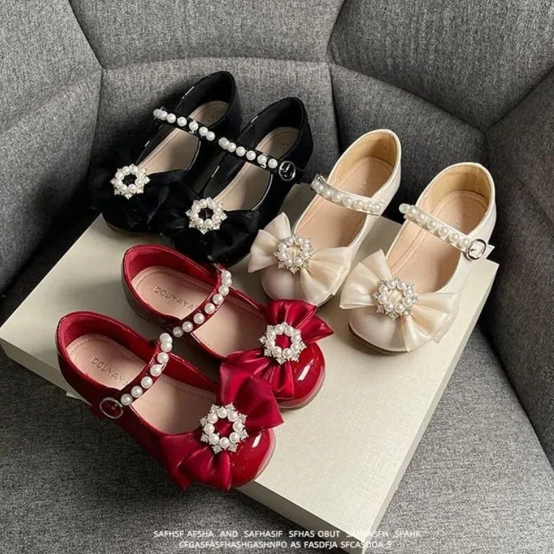 Женские туфли в стиле принцессы