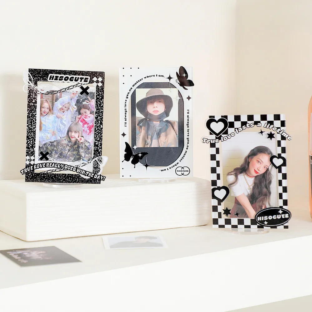 

Акриловая настольная фоторамка 3 дюйма, подставка для фотографий в Корейском стиле, в клетку, с рисунком сердца, идола, настольное украшение, стационарный держатель для фотографий