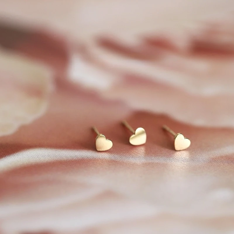

Kawiia 925 Sterling Silver Plated with 14K Gold Heart-shaped Bean Earrings Exquisite Mini Joker Small Ear Studs Small Earrings