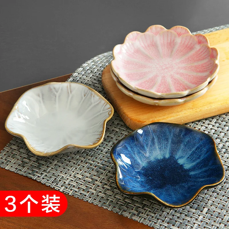 

Creative Lotus Leaf Shape Ceramic Small Plate Daily Necessities Snack Tableware Bowl with Golden Trim Exquisite Wedding Gift