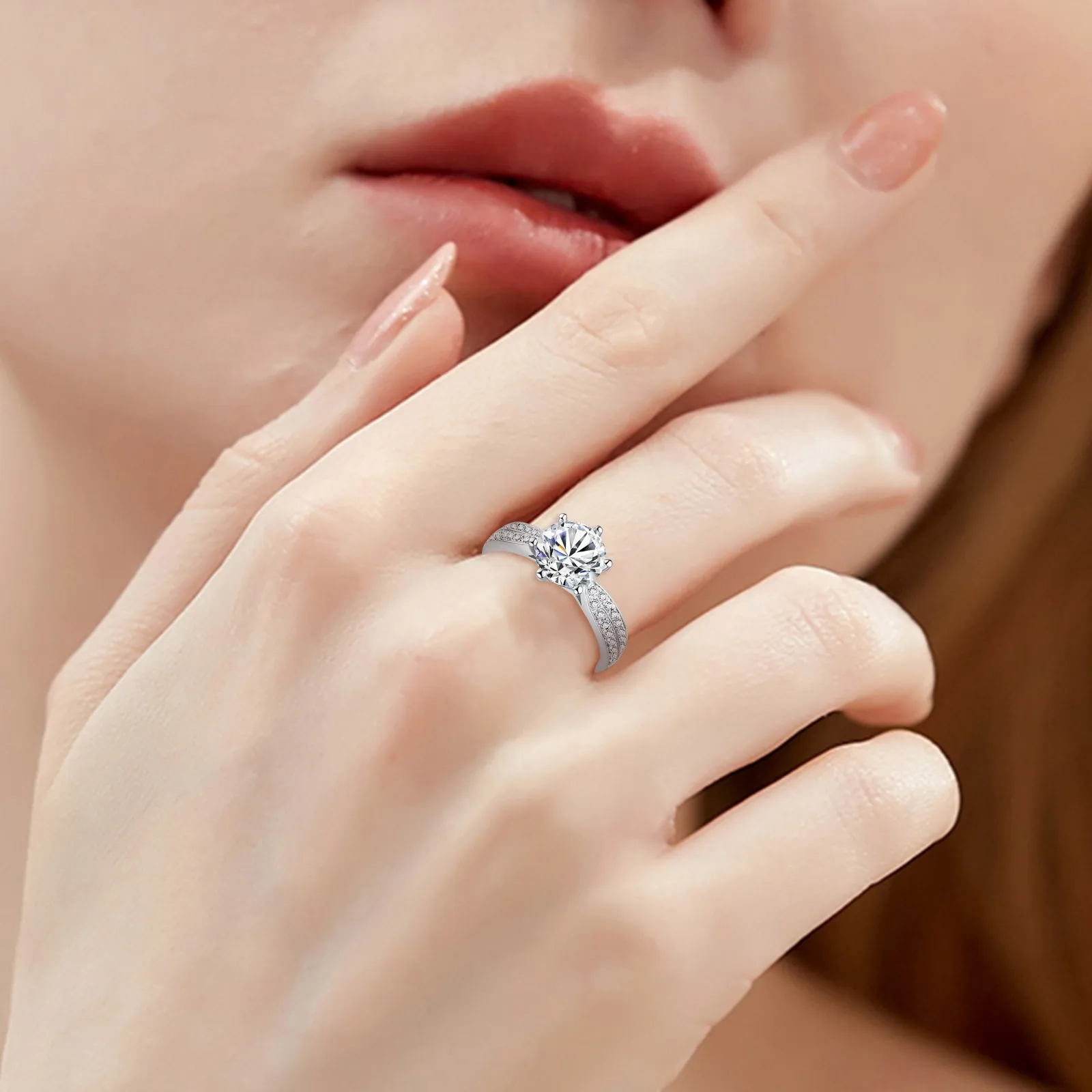 Бриллиантовое роскошное женское маленькое круглое кольцо из стерлингового