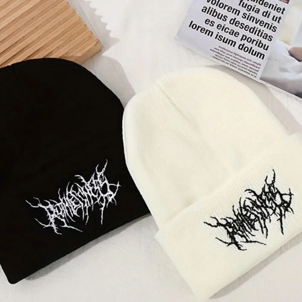 Женская Повседневная вязаная шапка утепленная ветрозащитная с вышивкой защита