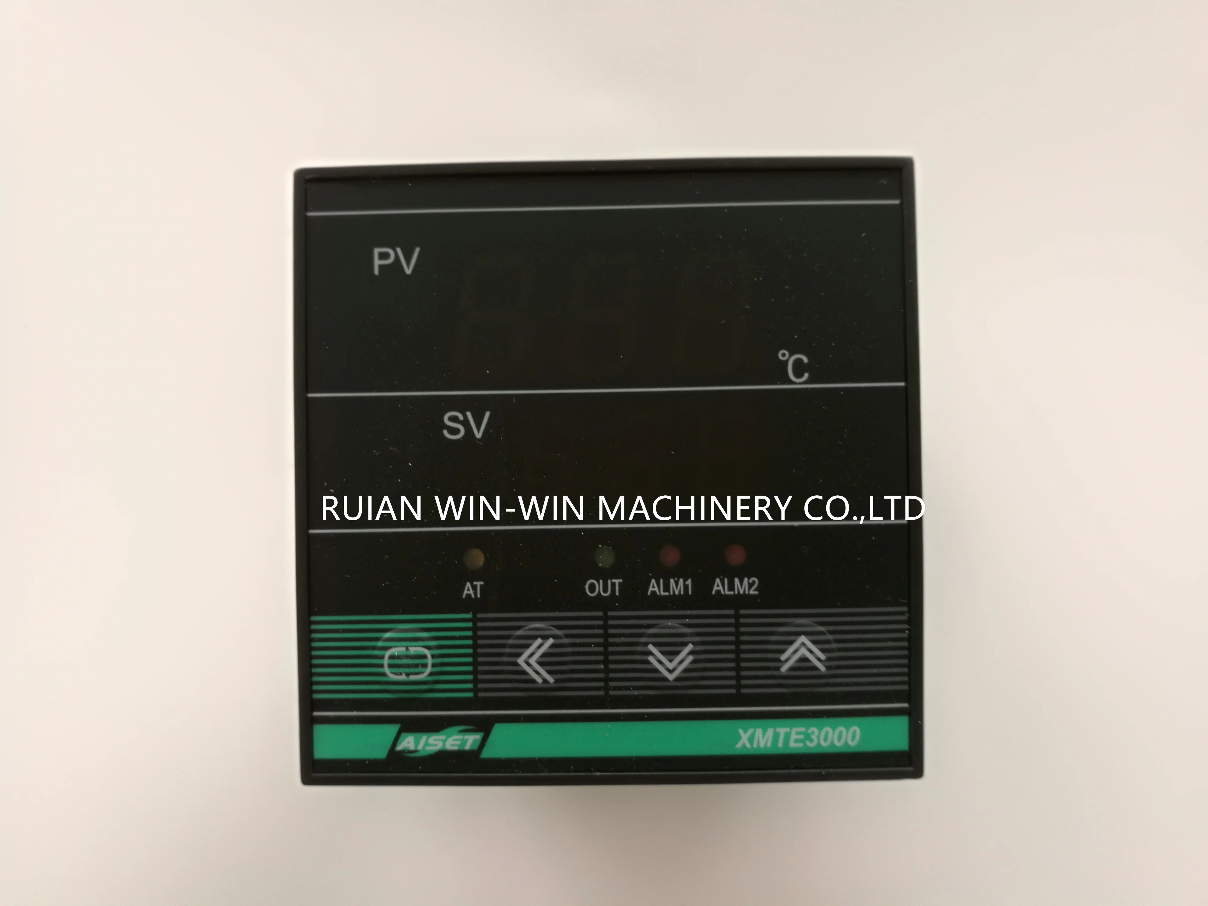 

XMTD-3400V(N)100-240VAC/50HZ регулятор температуры для пленочной машины