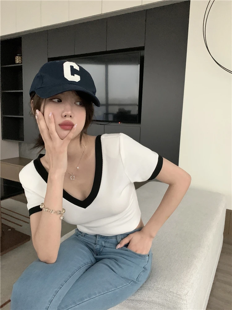 

Женская трикотажная футболка с коротким рукавом, V-образным вырезом, 2 цвета