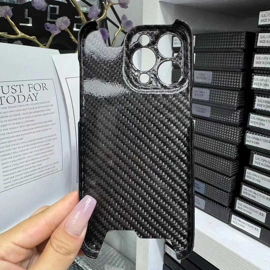 Чехол из натурального углеродного волокна для iPhone 14 15 Pro Max 15Pro блестящий