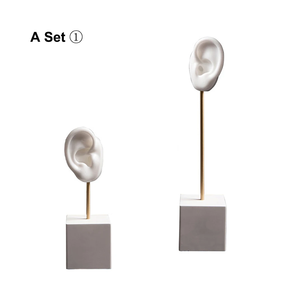 

Гипсовая медная подставка для дисплея с силиконовой моделью уха