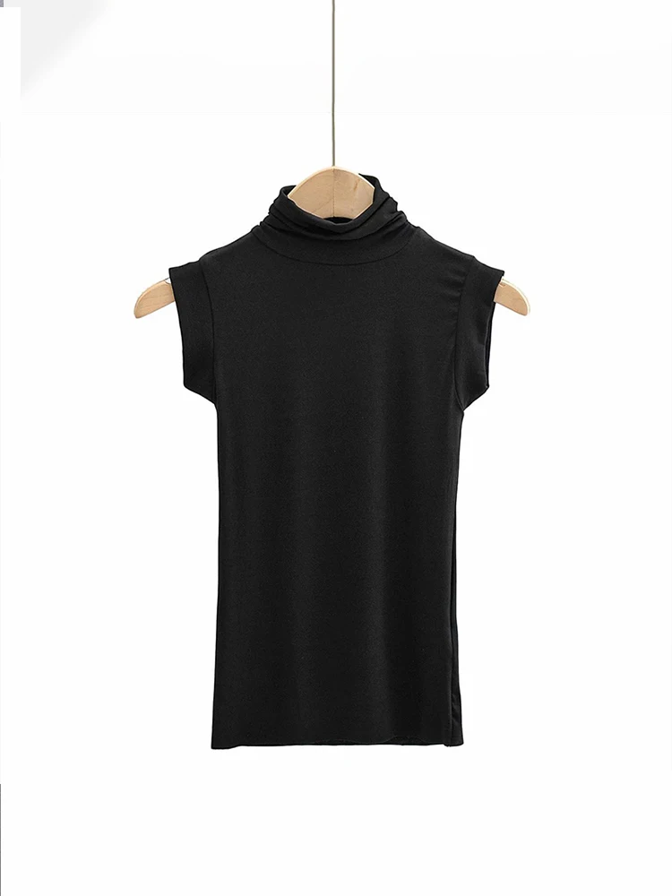 Женская футболка без рукавов с высоким воротом и рулонным вырезом