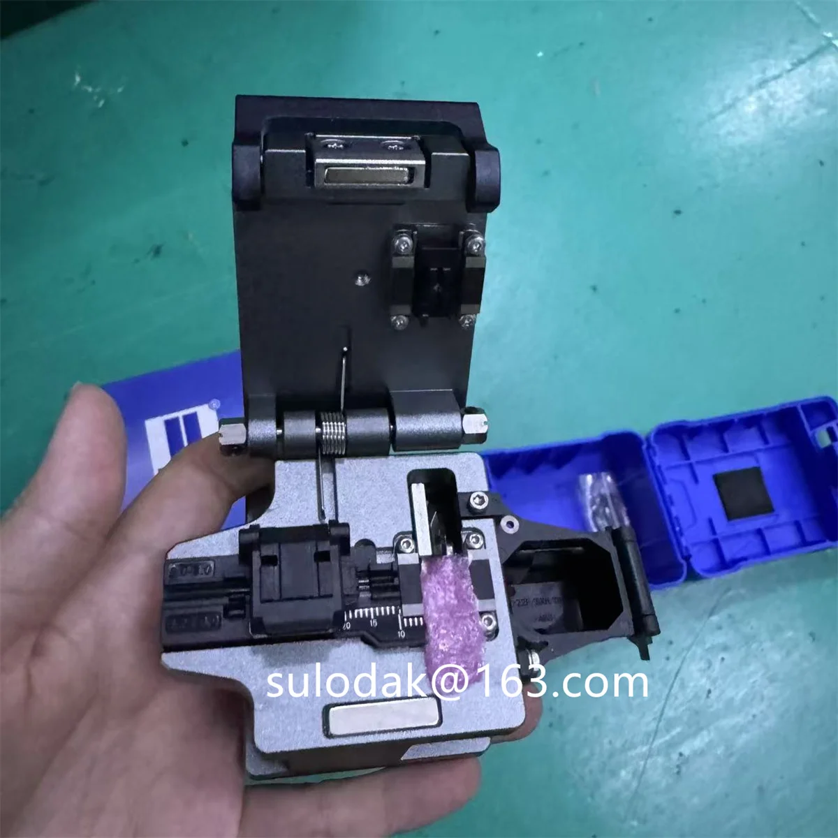 Фото Оптический скалыватель JILONG KL-23F: высокоточный инструмент для резки оптоволокна FTTH для одинарного/ленточного волокна №4