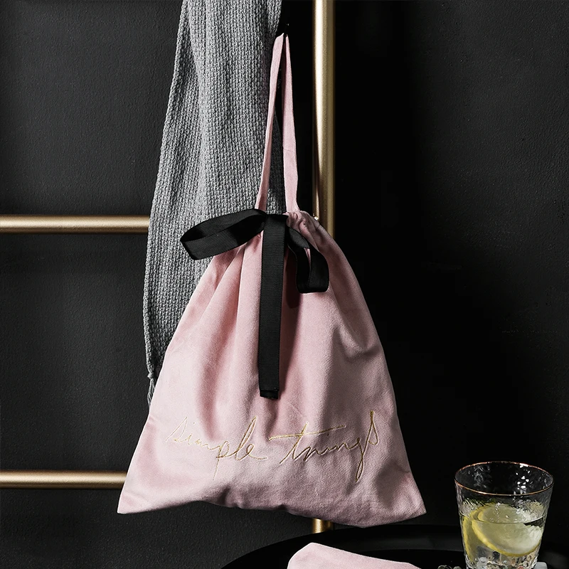 

Nordic Velvet Portable Beam Storage Bag Pocket Embroidery Process Luxurious Sundries Cosmetic Storage Bag Home Decor Organizer