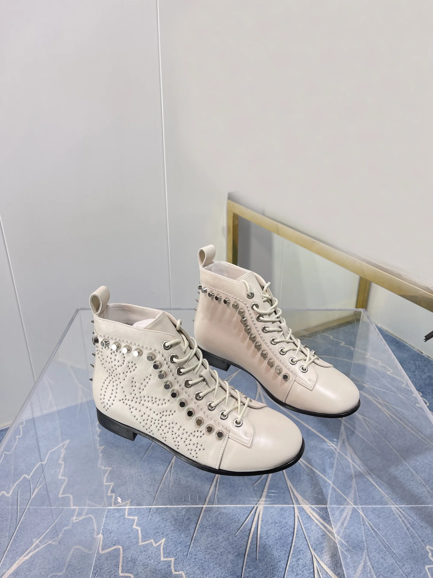 

Paris Perfect Brogue Detail Boots Studs White Genuine Leather Shoes Fashion Show Catwalk Western Cowboy