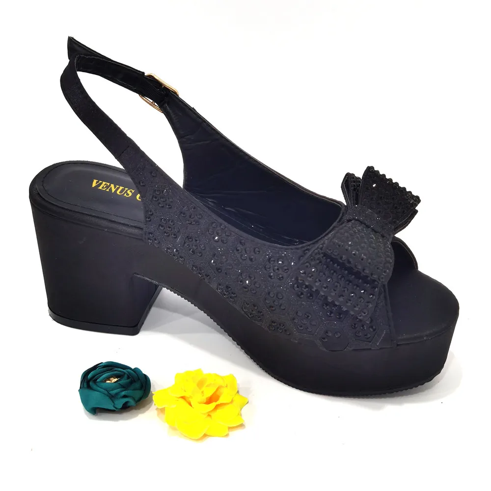 2022 New Evening Woman Shoe Set Comfortable Thick Bottom Rhinestone Pump Shoe and Bag for Party for Black Color African Women
