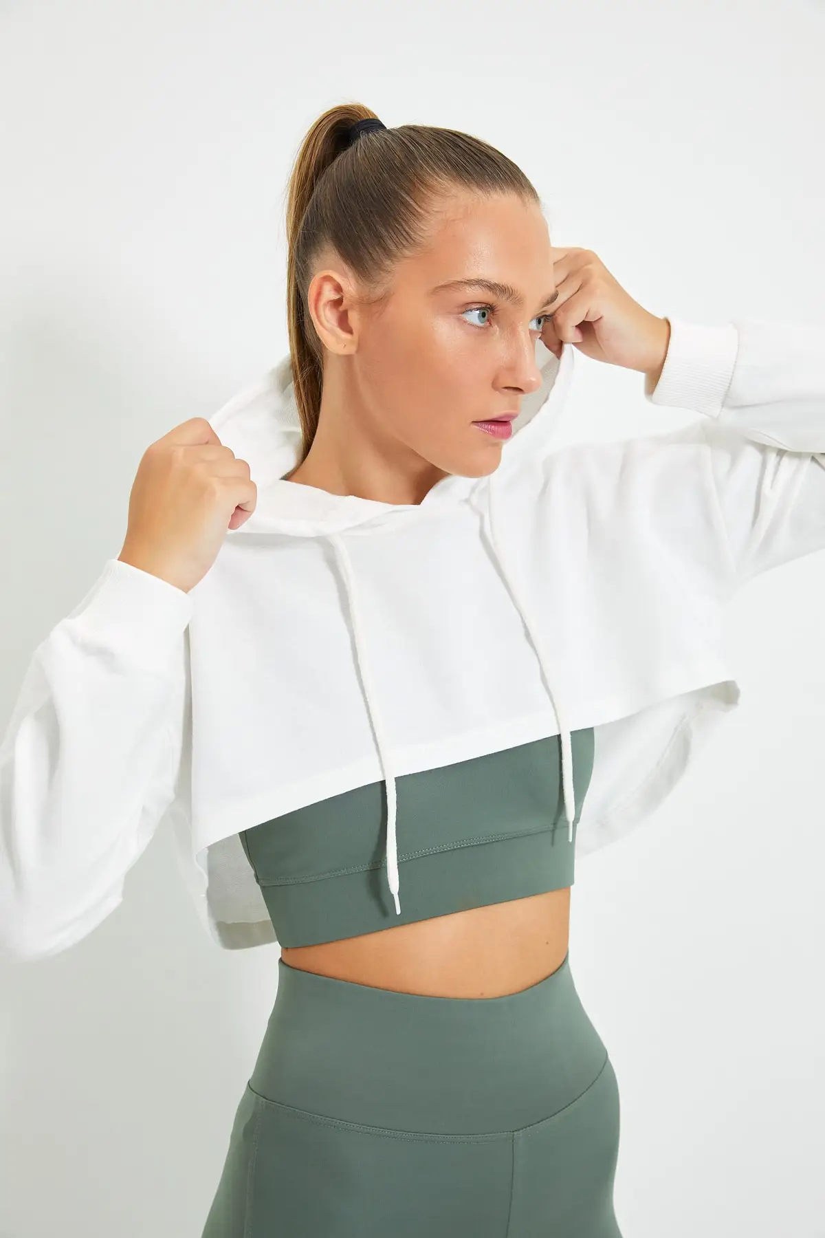 

Укороченная трикотажная толстовка TWOAW22SW0638