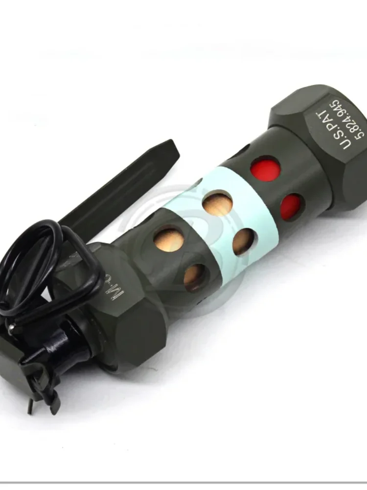 Коллекционная металлическая версия M84 + M26