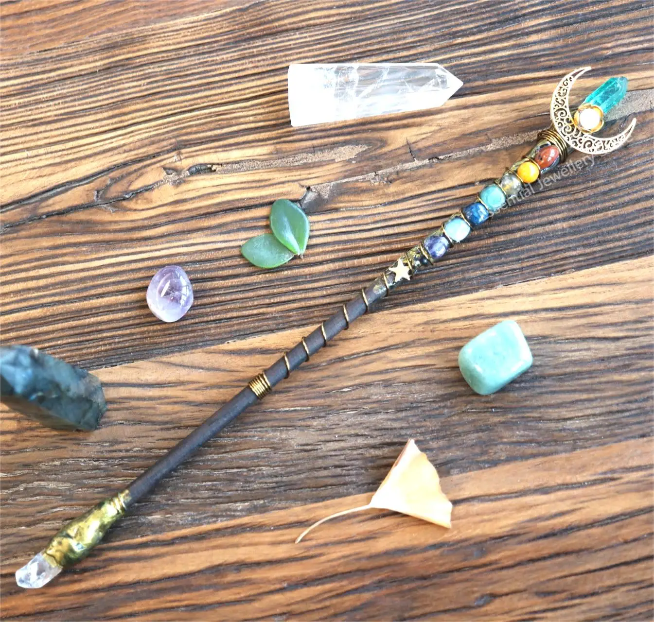 

Magic wand crystal witchcraft scepter magic moon wand seven chakras natural crystal witch jewelry altar decora sacrificial props
