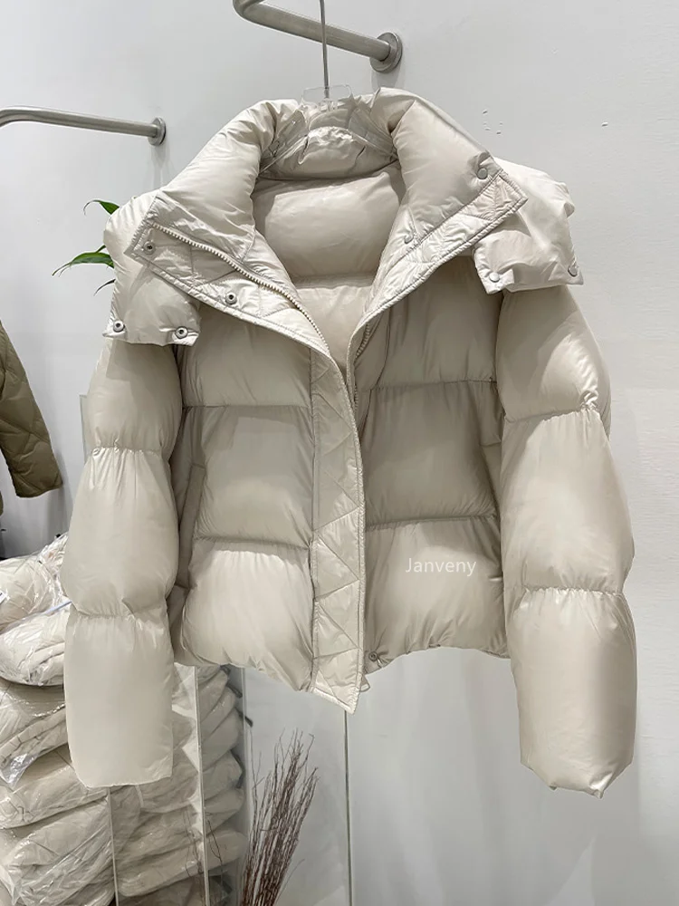Женская короткая пуховая куртка с капюшоном Janveny