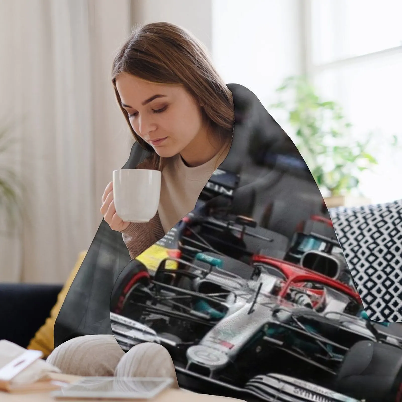 Одеяло F1 Race Start Beautifuls в клетку на диване декоративные меховые одеяла