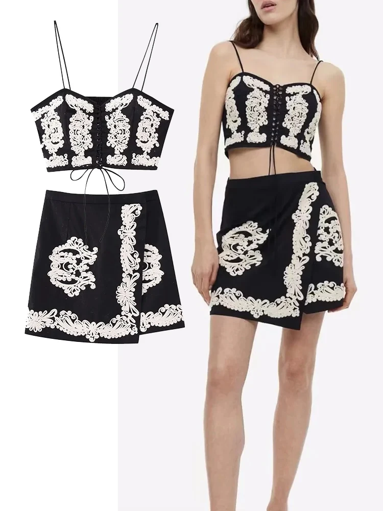 

Женская мини-юбка с вышивкой, из двух предметов