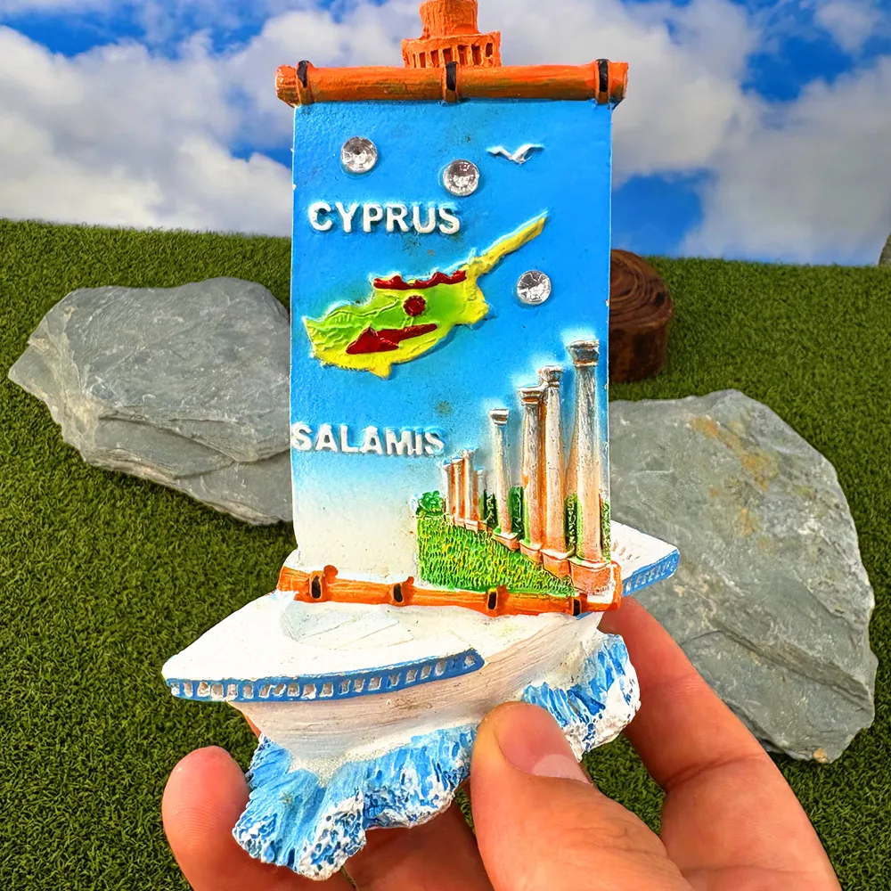 Фото 3D-фигурка из смолы: Саграда Фамилия, Мадрид, Испания, Пуэрта-де-Алькала |   Сувенир с изображением церкви Логроньо (Кипр) для путешествий и декора дома №5