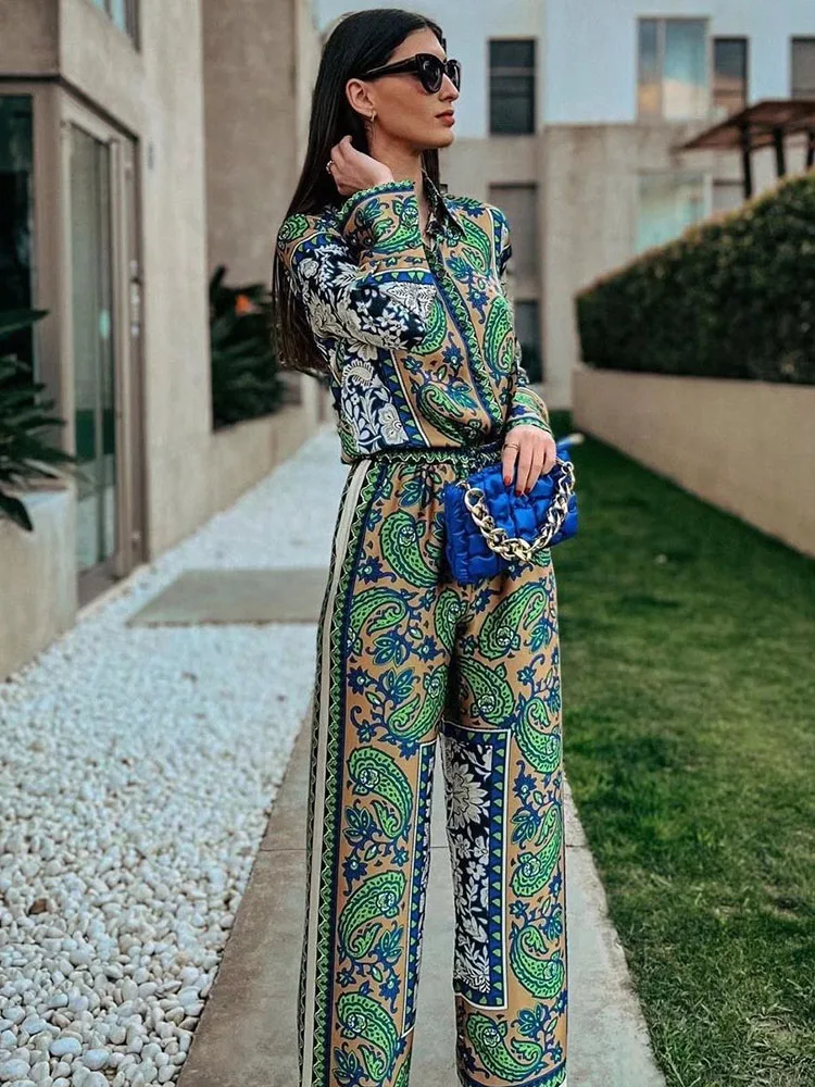 

YLJHQX 2022 New Women Vintage Print Suits 2 Piece Ladies Fashion Long Sleeve Single Breasted Lapel Shirt + Casual Straight Pants