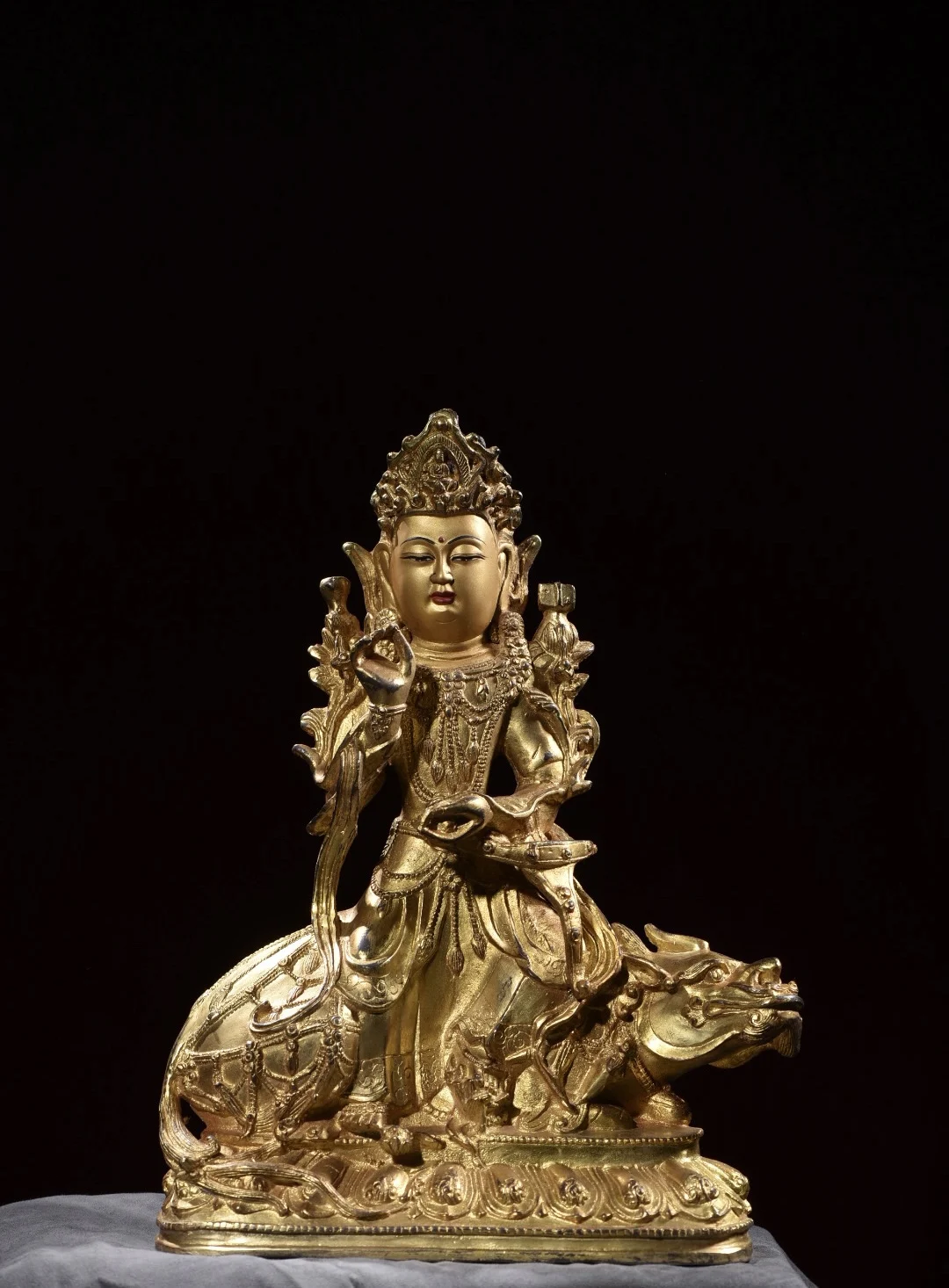 

13"Tibet Temple Collection Old Bronze Gilding Cinnabar Samantabhadra Riding beast Sitting Buddha Worship Hall Town house