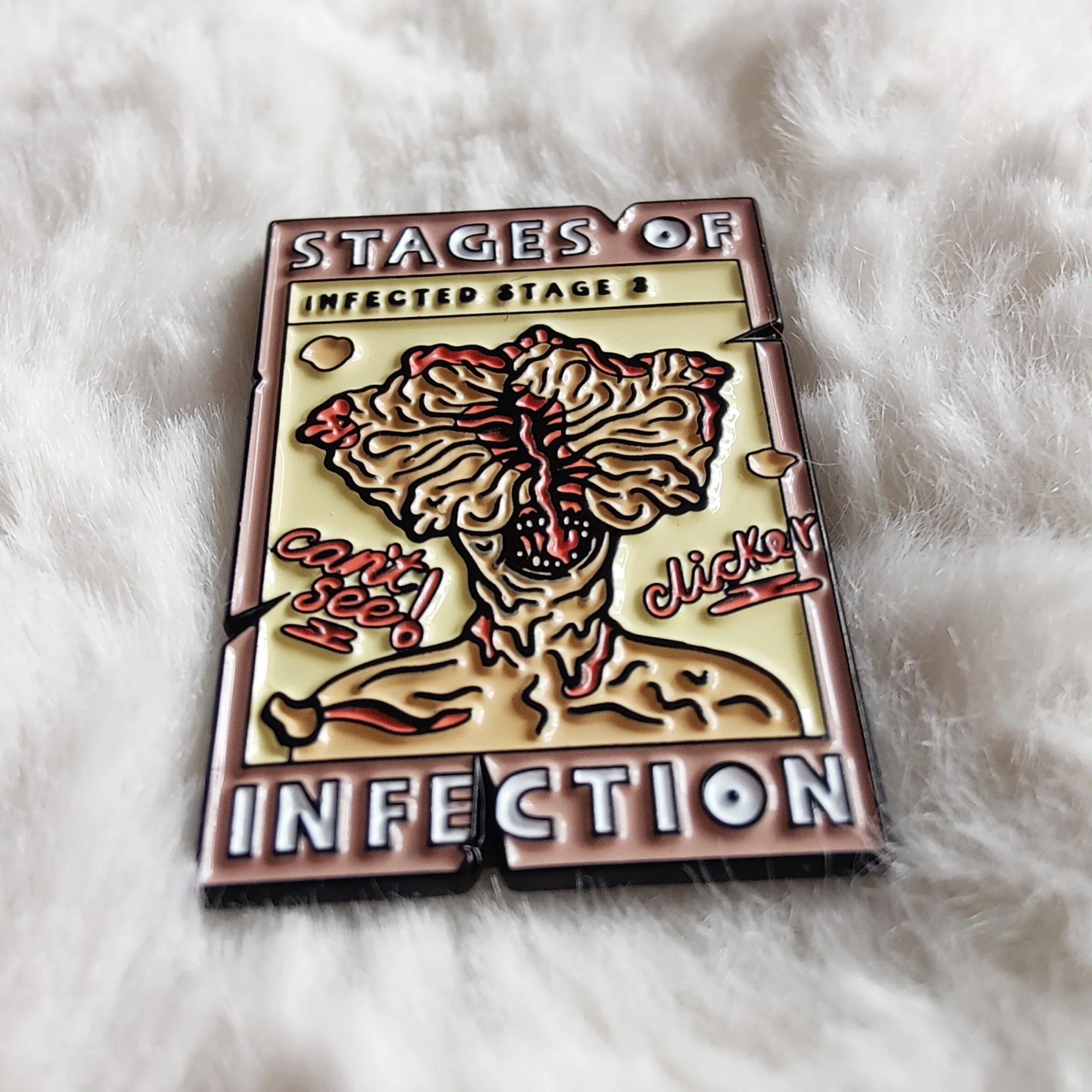 Эмалированная брошь на лацкан пиджака цвет в ассортименте