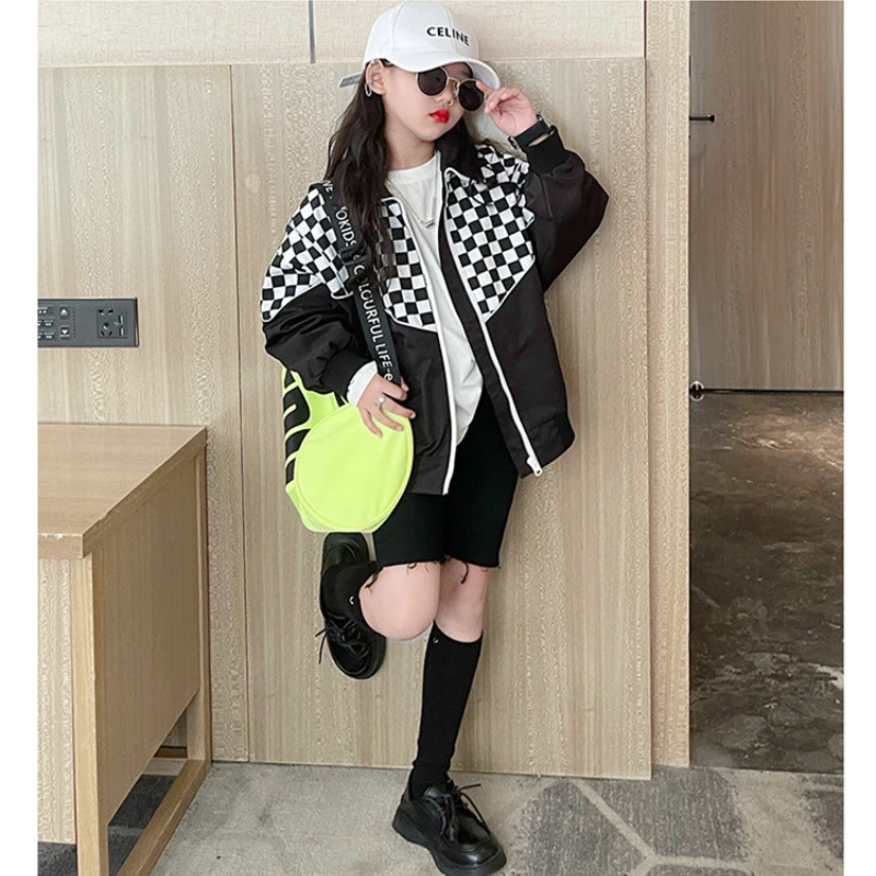 

Куртка демисезонная клетчатая в шахматную клетку для девочек 4-14 лет