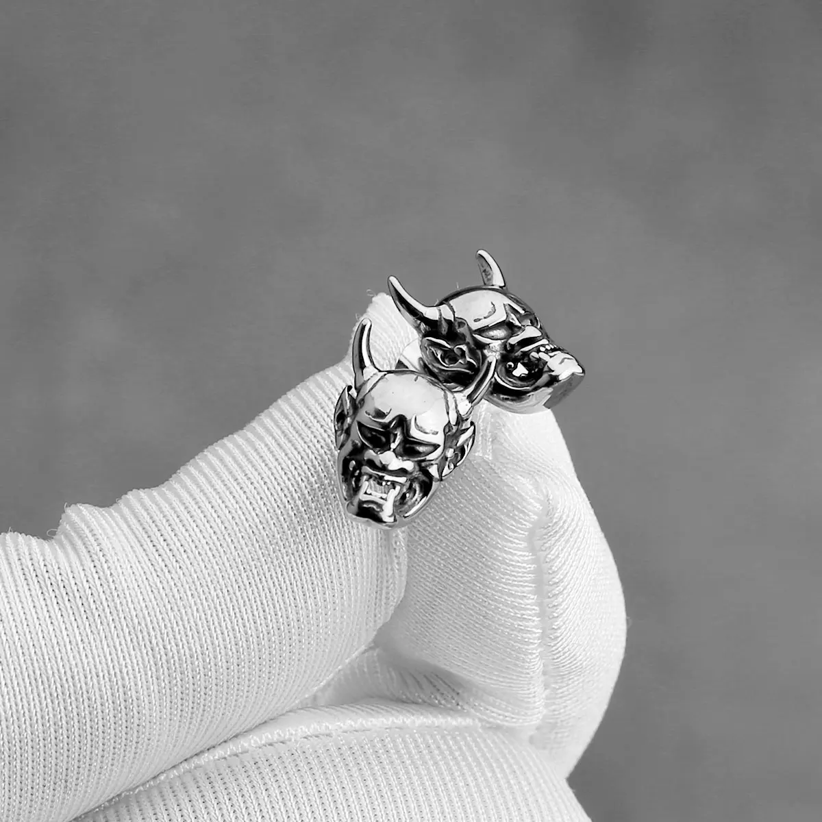 Модные серьги-гвоздики в виде призрака черепа для мужчин готический демон